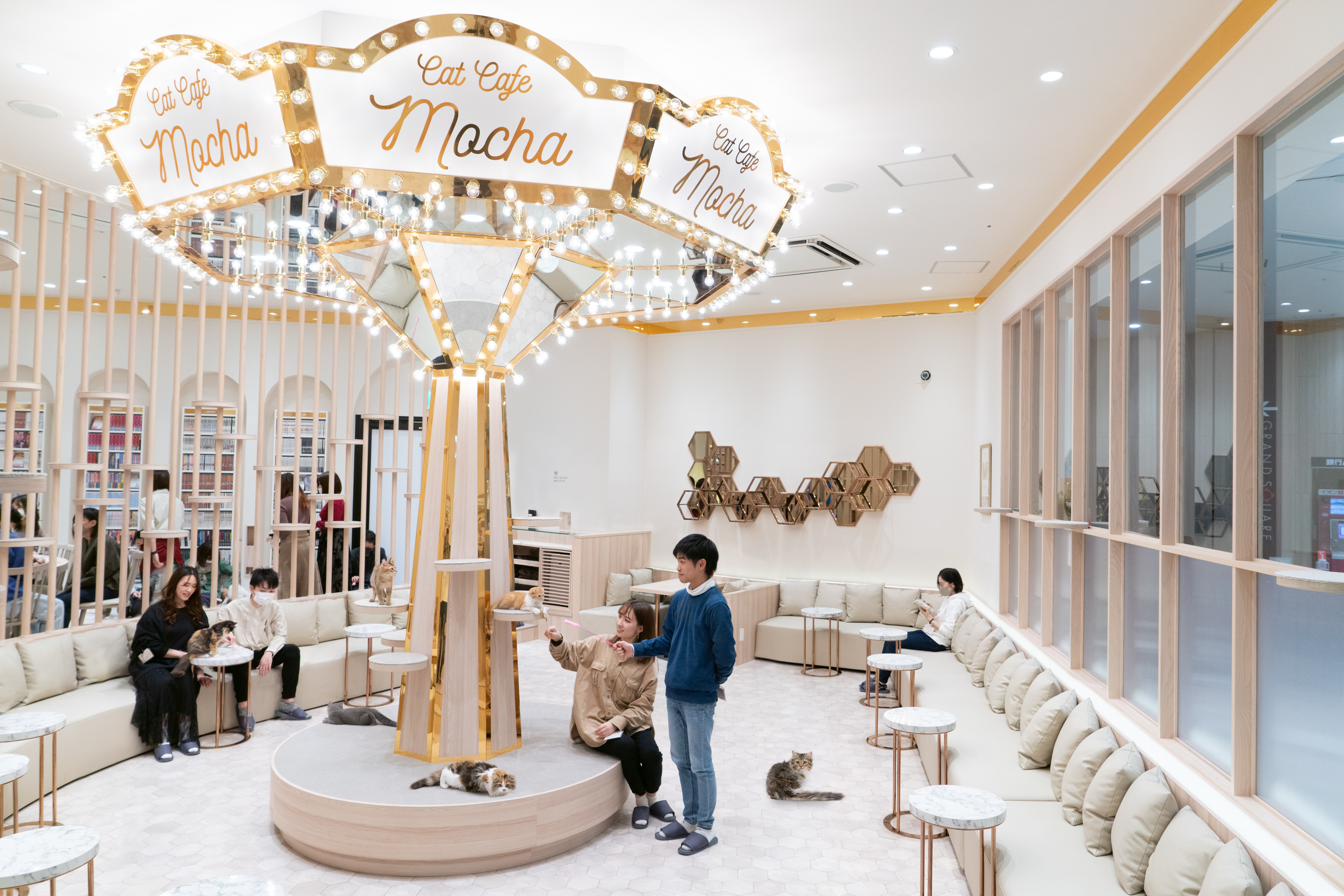 イオンモール幕張店